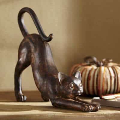 Agile cat sculpture